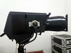 Divadelní tvarovací reflektor HHR - 2000W/230V - štych