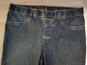 Tmavě modré strečové džíny, vel. 34