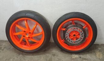 Honda Vfr 750 rc36 I kola