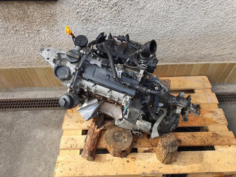 Motor Škoda 1.2 BZG s převodovkou