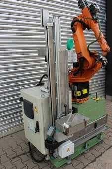 Průmyslový robot KUKA KR62 s řídicí jednotkou KRC1 a systéme