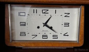 Retro mechanické hodiny Jantar (СССР) – funkční, krásný stav