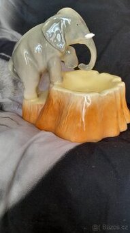 Porcelánový popelník