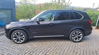 BMW X5 F15 3.0D.R.V.2014,7 MÍST, ČR,PO SERVISETOP