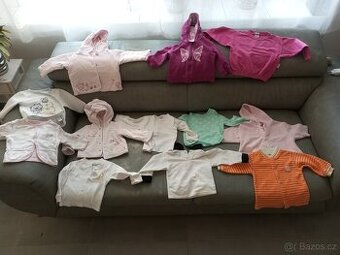 Body, dupačky, trička, čepice za celkem 149 Kč
