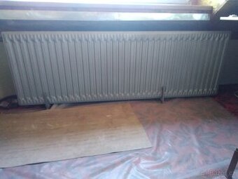 Deskový radiator