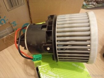 Ventilátor topení Peugeot 308 t9 na repas - 1