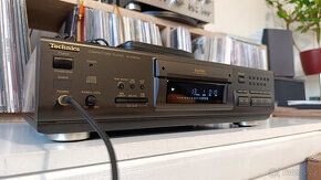 TECHNICS SL-PS670A Stereo CD Player/ Příslušenství