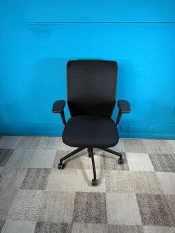 Kancelářská židle VITRA ID Mesh PC 26 500 Kč