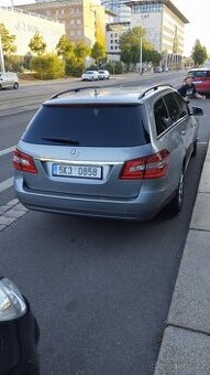 Mersedes benc E 200