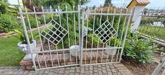 Kovaná vrata a vrátka + ozdobné mříže