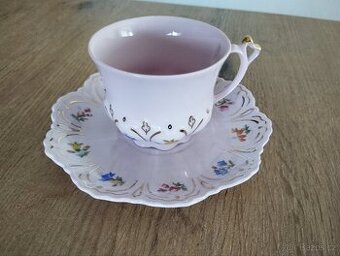 Růžový porcelán