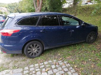Ford Focus 2012 1,6 110 kW nepojízdný, závada motoru