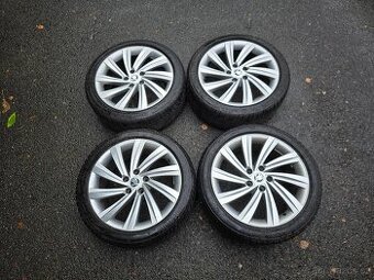 Škoda Octavia - zimní orig. ALU sada Perseus 5x112 R18 -