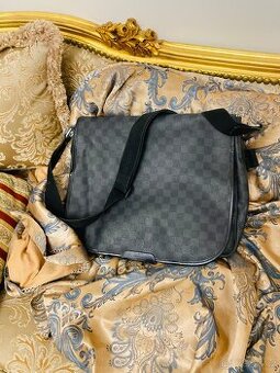 LOUIS VUITTON Daniel Damier Graphite Messenger na notebook