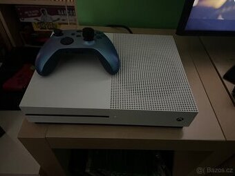 Xbox One S 1TB + bezdrátový ovladač