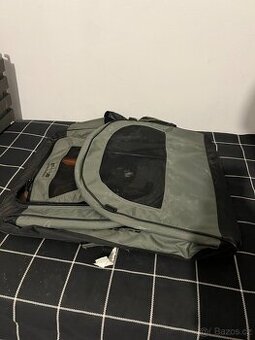 Přepravka pro psa do auta