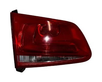 Levé zadní vnitřní světlo 7P6945093A VW Touareg 7L 2011