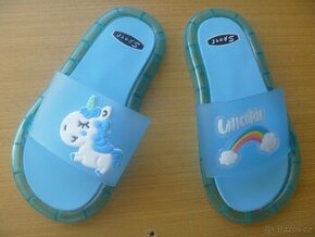 nové nazouváčky s LED světly a jednorožci vel. 32-33