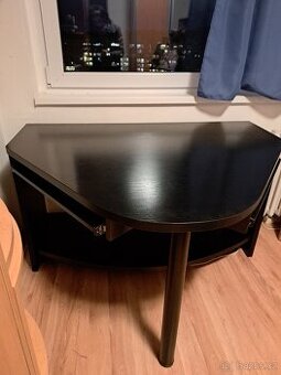 Zachovalý stůl pro 2 pocitace