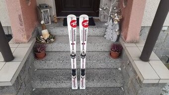 Kvalitní carvingové lyže Rossignol 120 cm