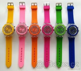 Nové, lhké - sportovní hodinky (svítící)