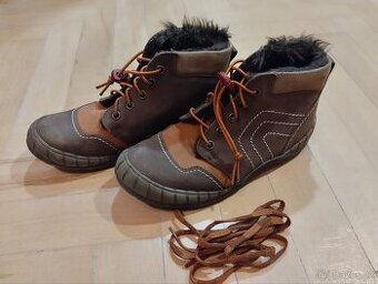 Chlapecké zimní boty Essi vel. 33