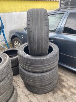 Sada letních pneu Pirelli 285/40/21, cca 3,5mm
