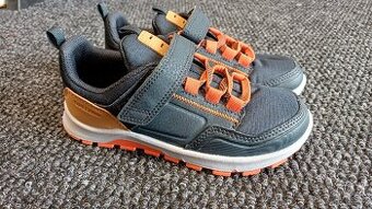 Dětské pevné boty QUECHUA vel 19.5cm