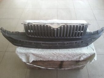 Škoda fabia 2 -  přední maska a spoiler.
