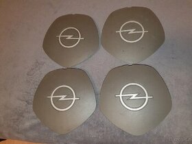Středové pokličky plech.disků Opel