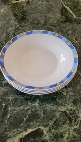 Porcelánový talíř, hluboký. 4 ks. Značka Helfer, Rakousko.