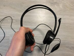 Headset Trust s mikrofonem a ovládáním na kabelu