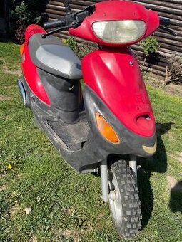 skůtr 50ccm