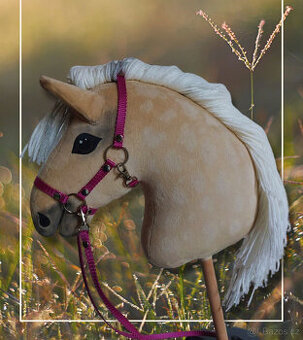 Hobby Horse stínovaný andaluský kůň s dvoubarevnou hřívou