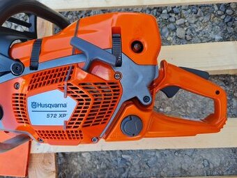 Husqvarna 572 XP motorova pila - 1