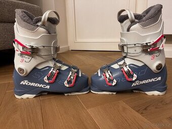 Nordica - juniorské lyžařské boty 275 mm (23/23,5)