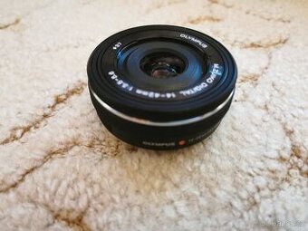 Objektiv Olympus M.Zuiko 14-42 mm f/3,5-5,6 EZ Pancake