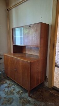 Zachovalá starší retro souprava sektorového nábytku
