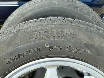 koupím pneu 205/65/15 2 ks