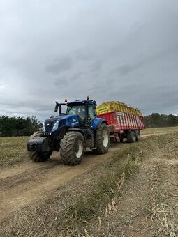 New holland T8