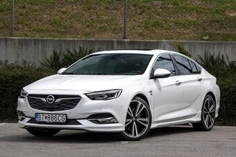 Opel Insignia 2.0 Turbo Innovation 4x4 AT8