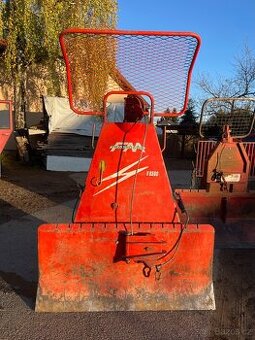 Naviják za traktor FRANSGARD 6,5T -krásný stav-rohatka-
