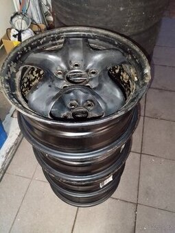 4 plechové disky s TPMS ventilky