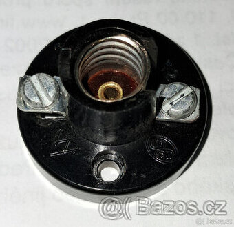 Objimka žárovky e10.