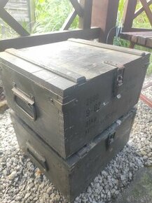 Dřevěná muniční bedna na náboje