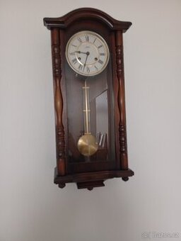 Starodávné hodiny Asso žádná replika