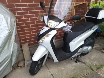 Prodám Honda SH125i bílá