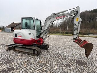 Minibagr Takeuchi TB240
