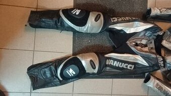 Dvoudílná kombinéza Vanucci